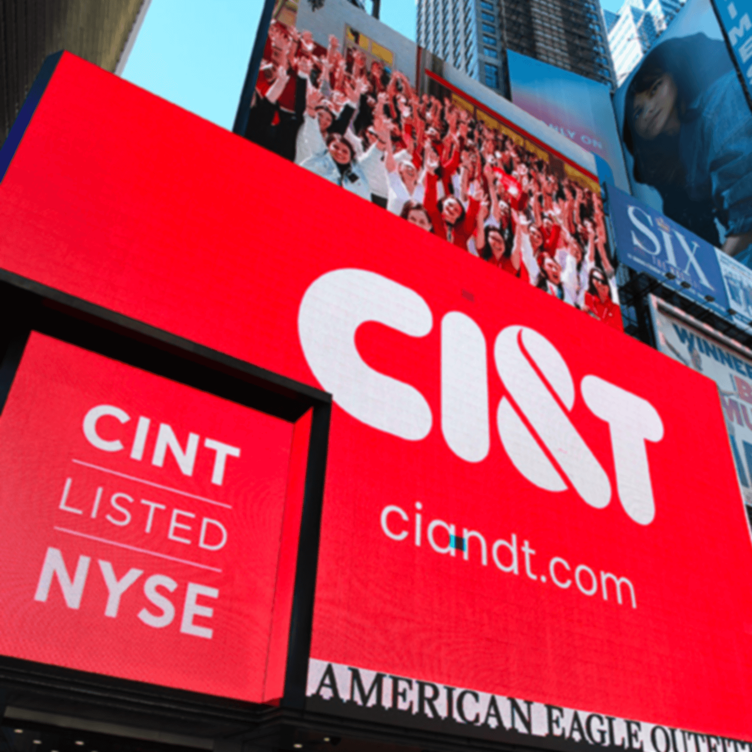 CI&T logo on a digital billboard on a big city avenue